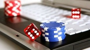 rm98 app ကာစီနို Mobile APP – ဖုန်းဖြင့် Live Baccarat ကစားနေသောမြင်ကွင်း